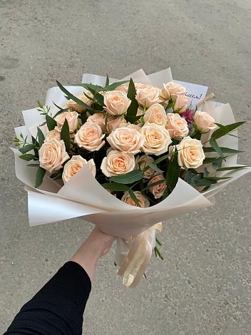 Букет Кремовые розы Латте в Тайцы